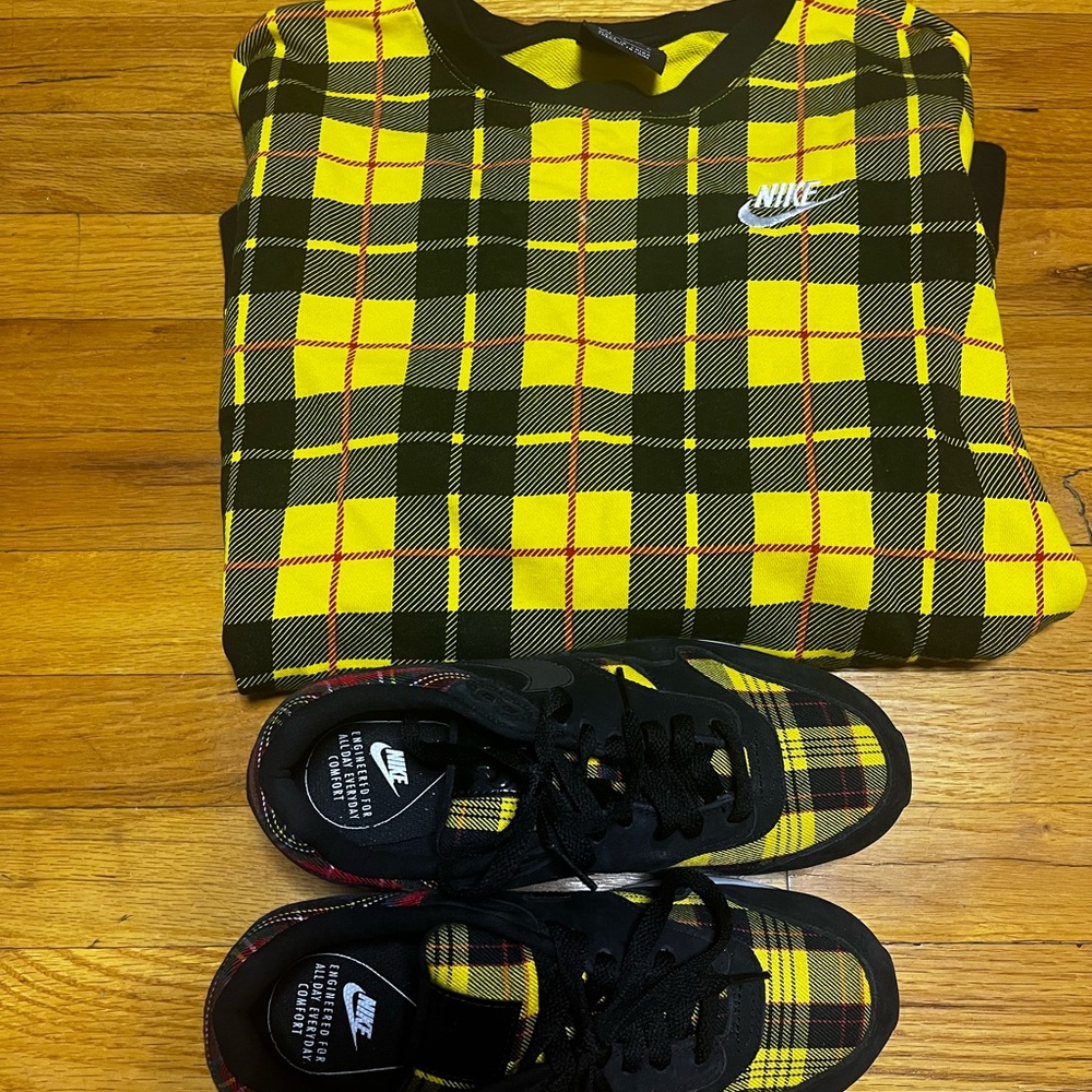 NIKE Women’s Air Max 1  Tartan Print Sneakers  (7.5) & Crew Neck Sweatshirt (M)